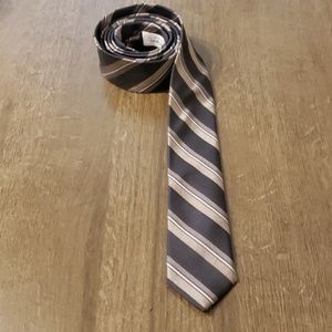 Calvin Klein 100% Silk Tie